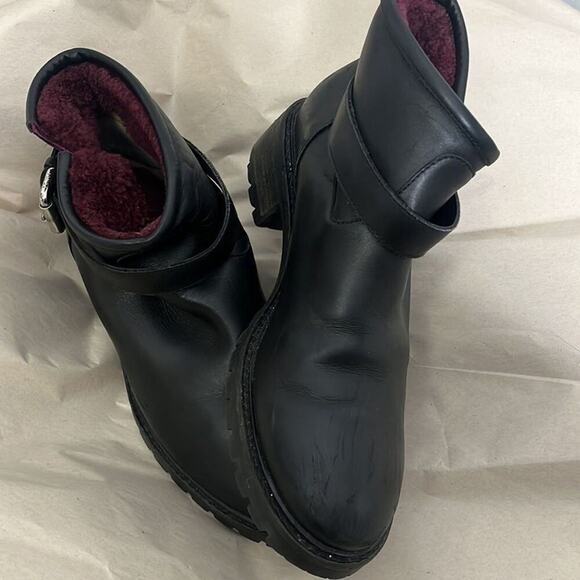 FENDI LEATHER FUR LINED ANKLE BLACK BOOTS SIZE 39 - Picture 2 of 8